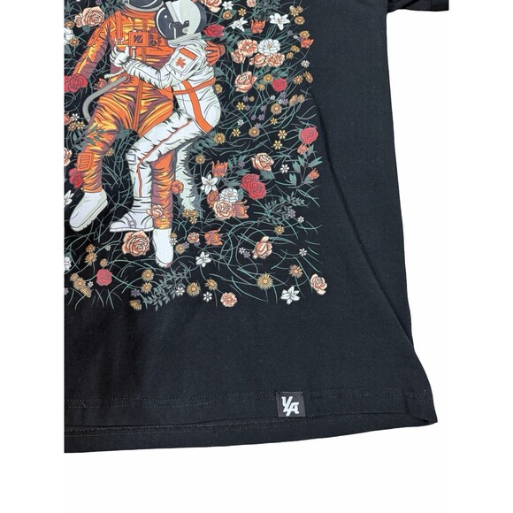 YOUNGLA Astro Affairs Astronaut Floral Men T-Shirt Tee Black Size S / M Graphic - Picture 2 of 9